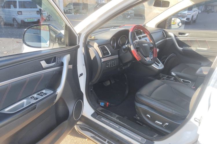 Used Haval H6 2015 Sport Edition 1.5T Automatic Two-Wheel Drive Luxury Model
