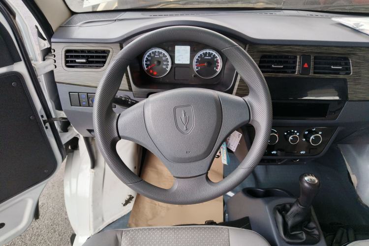 Used Jinbei Hiace X30 2021 1.5L Standard Model Central Air Conditioning EPS Version Bus China VI Emission Standard SWC15M
