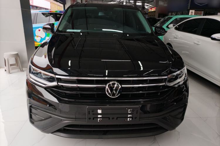 Used Volkswagen Tiguan L 2024 Outstanding Model 300TSI Automatic Two-Wheel Drive Longteng Edition
