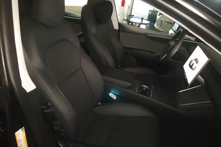 Used Tesla Model Y 2025 Rear-Wheel Drive First Edition