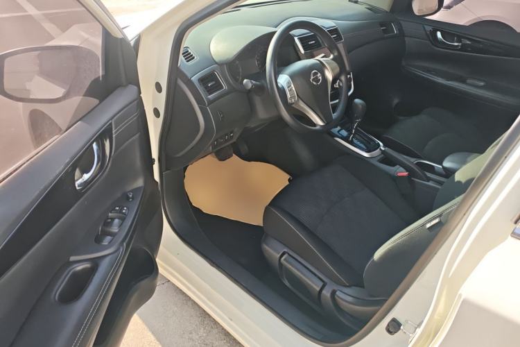 Used Nissan Tiida 2021 1.6L CVT Cool Edition
