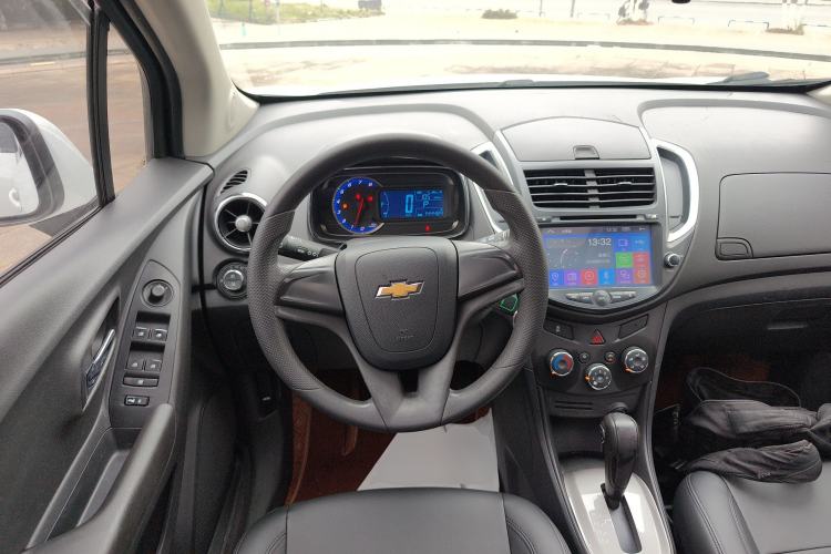 Used Chevrolet Trax 2016 1.4T Automatic Two-Wheel Drive Comfort Version with Sunroof
