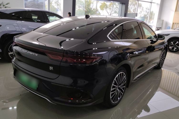 Used BYD Han 2025 EV with 701 km of Laser Radar-Enabled Intelligent Driving