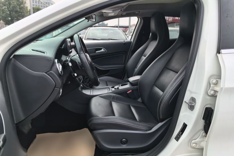 Used Mercedes-Benz GLA 2015 GLA 200 Fashion Model
