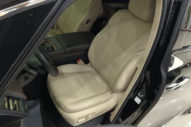 Used Toyota Alphard 2024 Dual-Engine 2.5L Deluxe Edition
