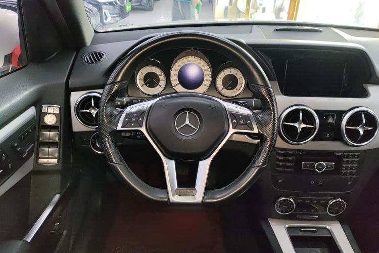 Used Mercedes-Benz GLK-Class 2015 GLK 300 4MATIC Fashion Edition Ultimate Version
