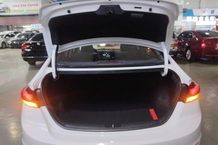 Used Hyundai Elantra 2018 1.4T Dual-Clutch Xuan Dong · Dynamic Edition
