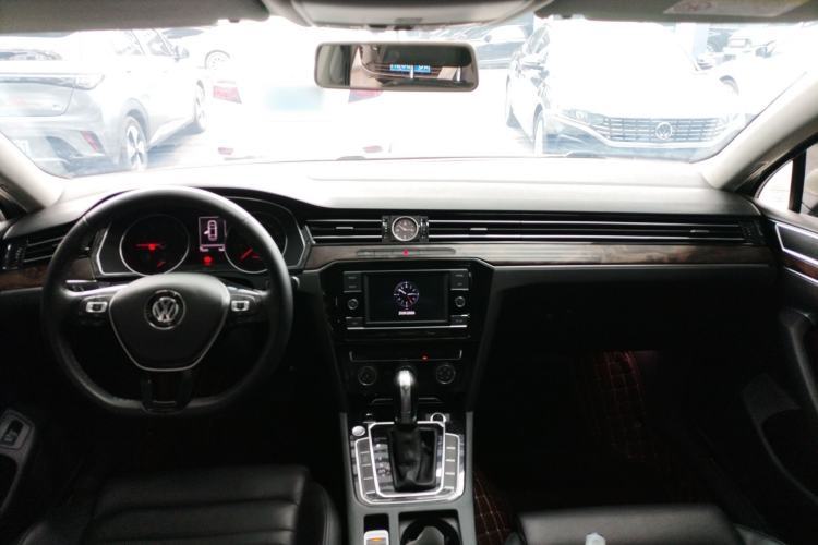 Used Volkswagen Magotan 2019 330TSI DSG Leading Model China VI Standard
