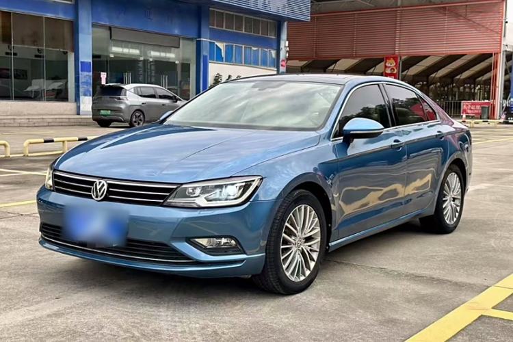 Used Volkswagen Lamando 2015 330TSI DSG Luxury Edition
