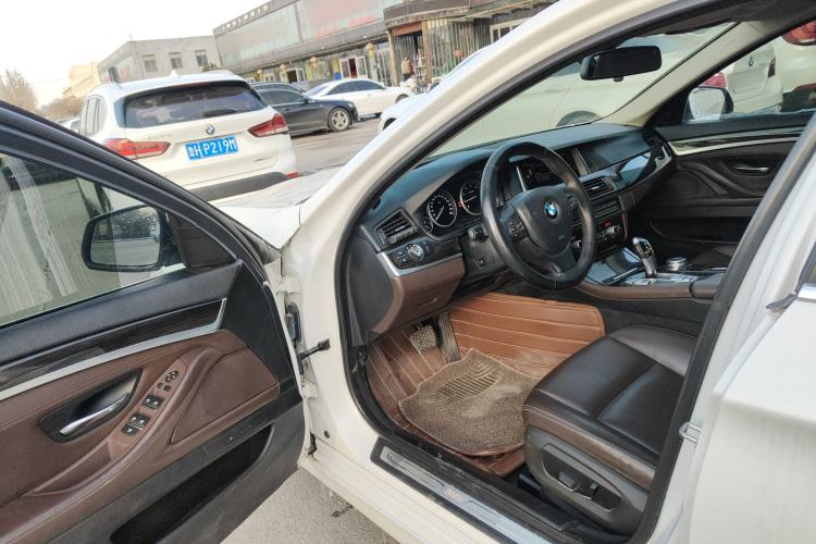 Used BMW 5 Series 2014 525Li Luxury Design Package
