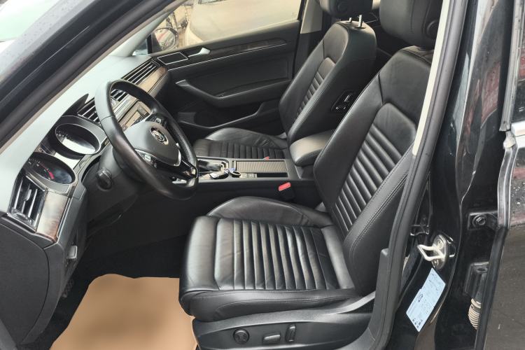 Used Volkswagen Magotan 2018 Facelift 330TSI DSG Luxury Model
