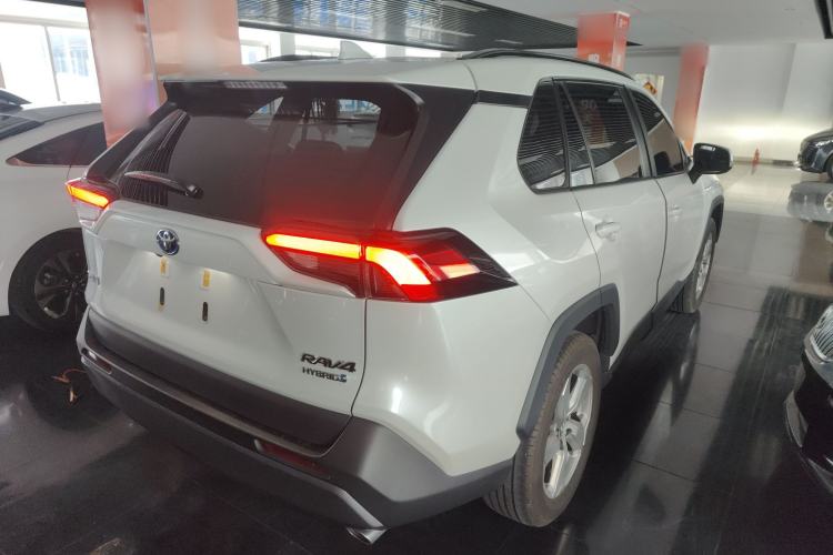 Used Toyota RAV4 Rongfang Plug-in Hybrid 2022 2.5L Two-Wheel Drive Elite Pro

