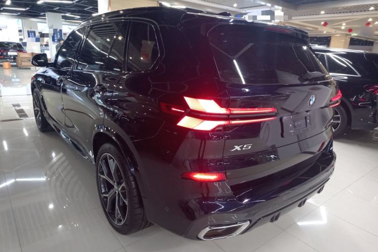 Used BMW X5 2023 xDrive 30Li Luxury M Sport Night Edition Package
