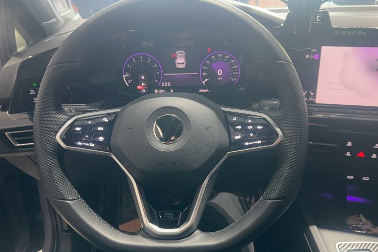 Used Volkswagen Golf 2023 Facelift 280TSI DSG R-Line Lite
