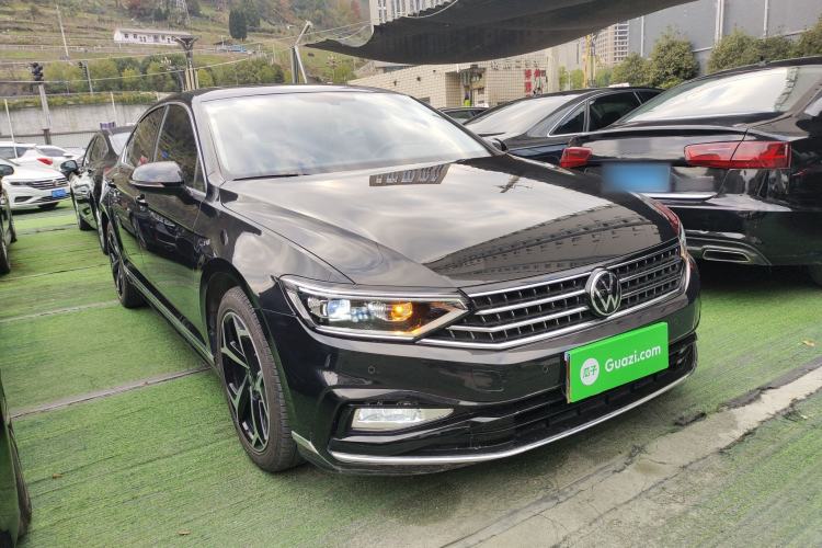 Used Volkswagen Magotan 2023 2 Million Units Limited Edition 330TSI DSG Leading Version
