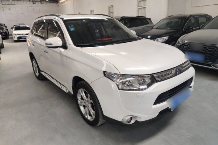 Used Mitsubishi Outlander 2013 2.4L 4x4 Luxury Navigation Edition 5 Seats
