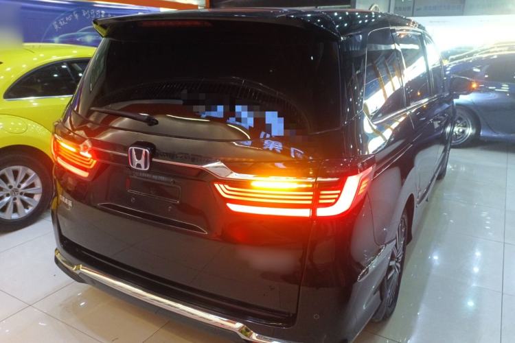 Used Honda Elysion 2022 2.0L eHEV Luxury First Edition