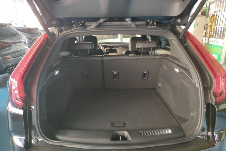 Used Cadillac XT4 2022 28T Two-Wheel-Drive Luxury Version
