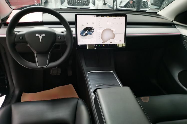 Used Tesla Model Y 2023 Rear-Wheel-Drive Version
