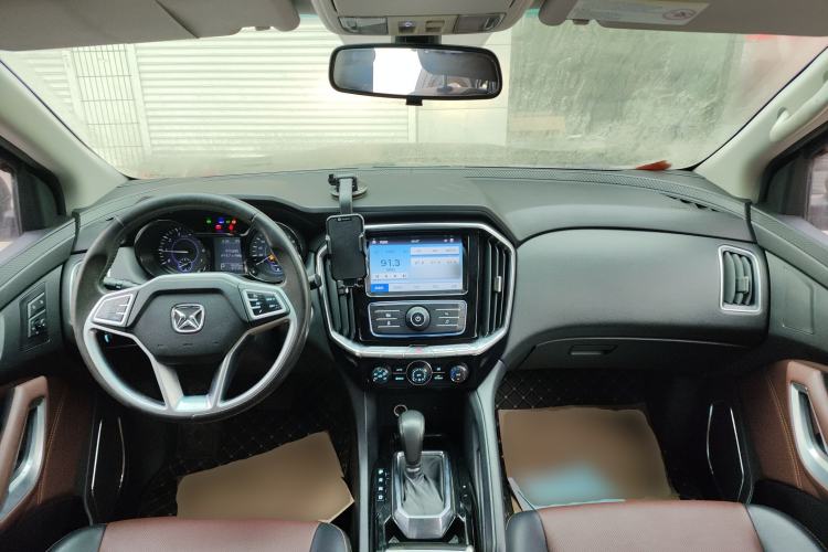 Used JMC Yusheng S350 2016 2.0T Automatic 2WD Gasoline Luxury Version with Sunroof 7 Seats
