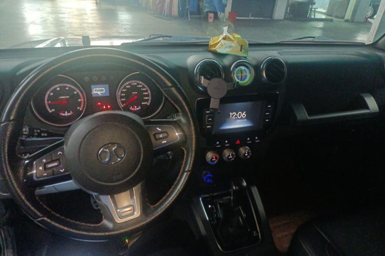 Used  BJ40 2016 40L 2.3T Automatic Two-Wheel Drive Prestige Edition