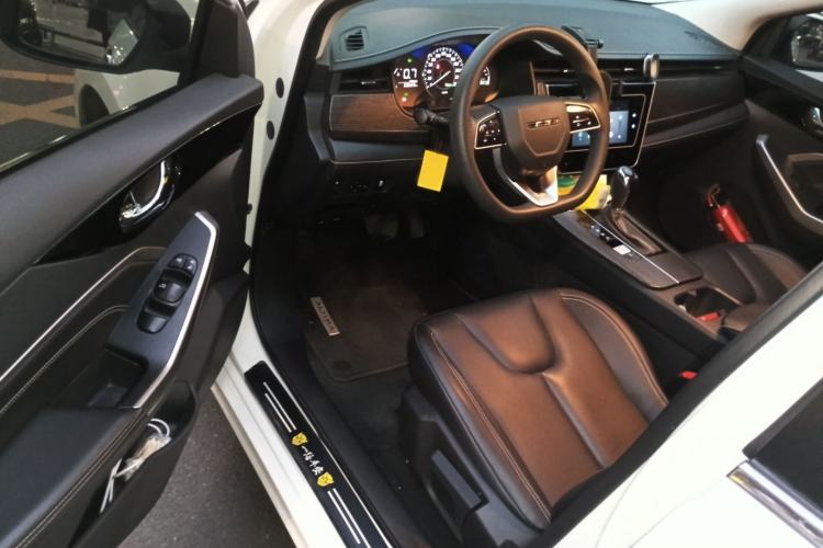 Used Venucia D60 2021 PLUS 1.6L XL CVT Yue Ling Edition
