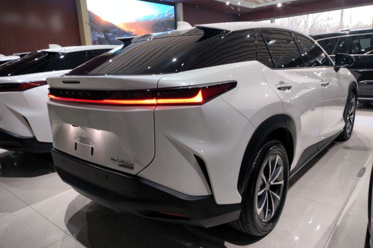 Used Lexus RZ 2023 450e All-Wheel Drive Luxury Edition
