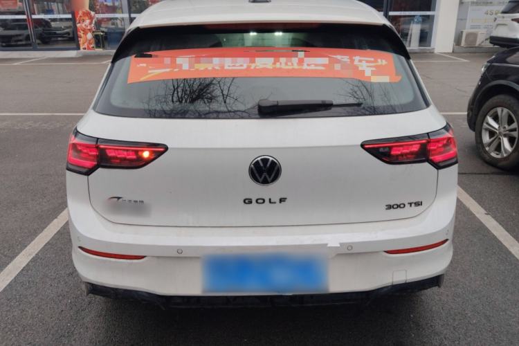 Used Volkswagen Golf 2025 300TSI R-Line
