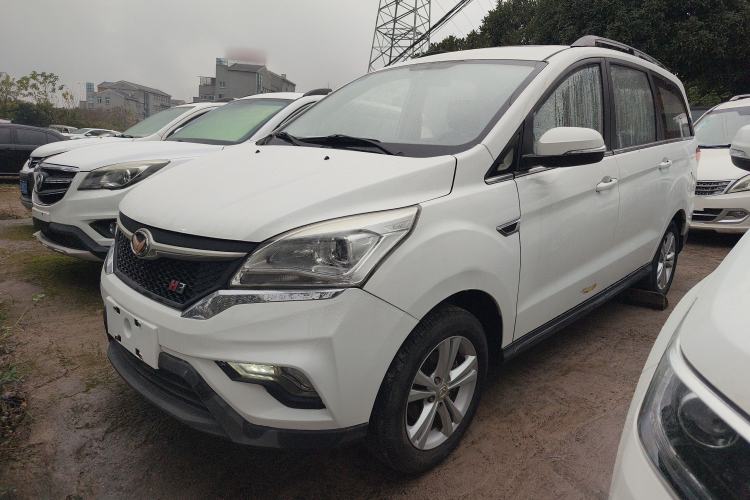 Used HYOSOW H3 2015 1.5L manual luxury version