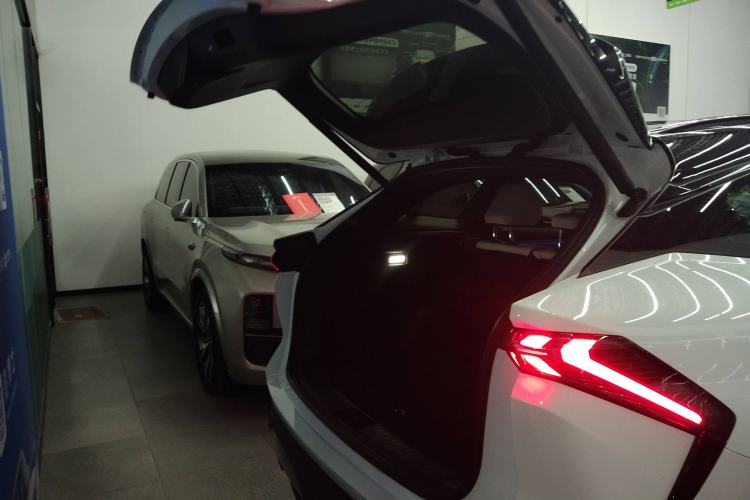 Used  L7 2023 1.5T 115 km Starship
