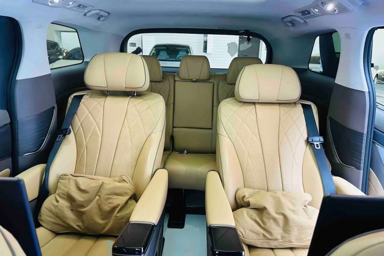 Used Denza D9 2022 DM-i 970 Four-Wheel Drive Flagship Model