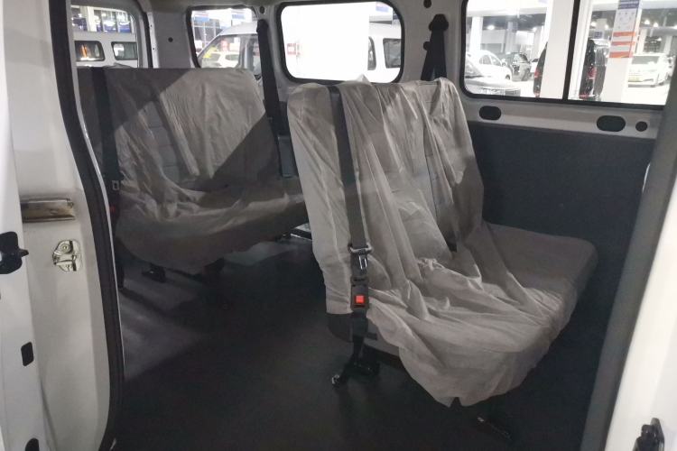 Used Wuling Yangguang 
