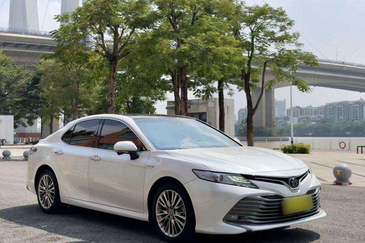 Used Toyota Camry 2018 Dual-Engine 2.5 HG Luxury Edition
