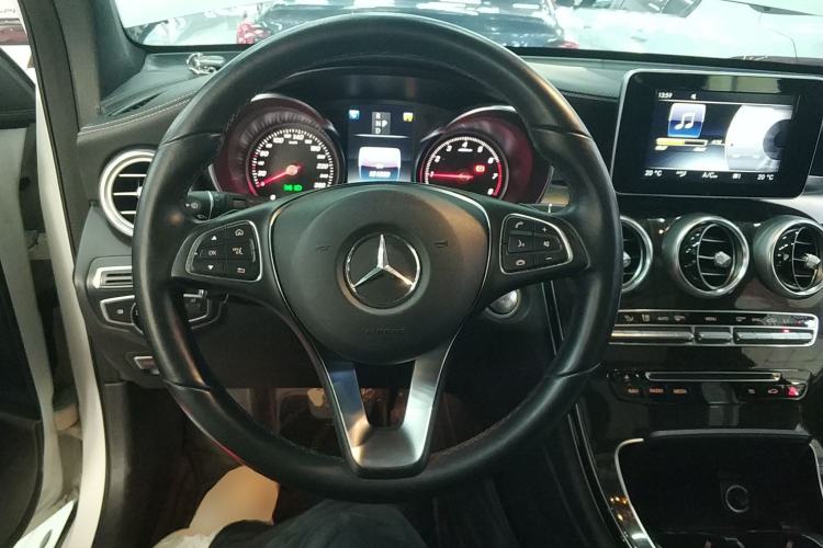 Used Mercedes-Benz GLC 2016 GLC 260 4MATIC Dynamic Edition
