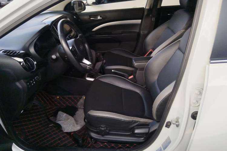 Used Kia Stonic 2019 1.4L Automatic Fun Edition China VI
