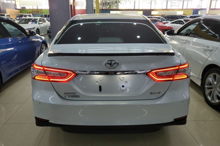 Used Toyota Camry 2018 2.0G Luxury Edition

