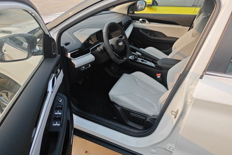 Used Geely Auto Coolray 2025 Bin Yue L 1.5TD DCT Beyond Edition