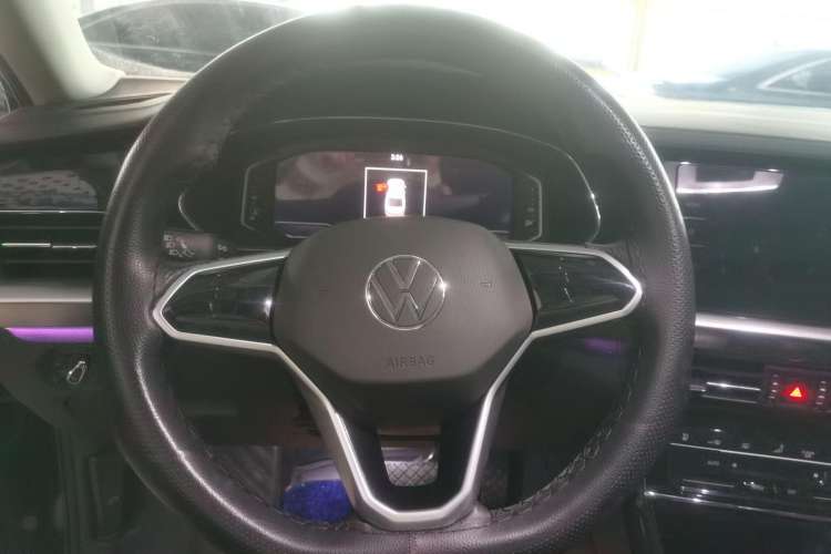 Used Volkswagen Passat 2022 330TSI Starry Luxury Edition – Exclusive Special Edition
