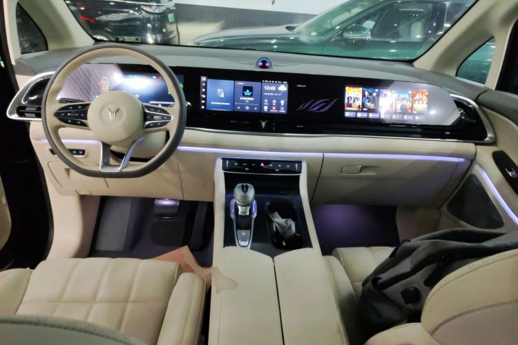 Used VOYAH Dream 2024 EV Long-Range Premium Edition