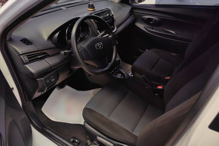 Used Toyota YARiS L 2019 1.5E CVT Dynamic Edition China VI compliant
