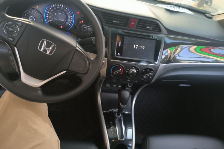 Used Honda Crider 2015 1.8L Automatic Luxury Edition