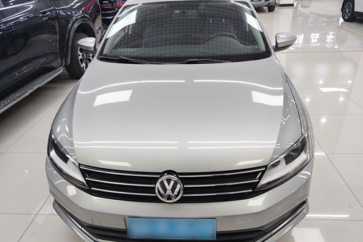 Used Volkswagen Sagitar 2015 1.6L Automatic Comfort Model
