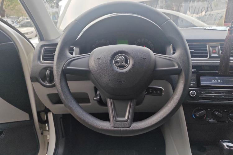 Used Skoda Rapid 2016 1.6L Automatic Chuanxing Edition
