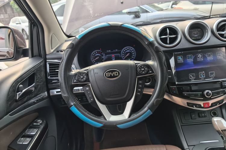 Used BYD S7 2016 2.0T Automatic Flagship Plus
