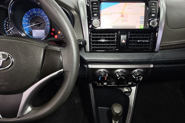 TDK.VehicleDetails.img