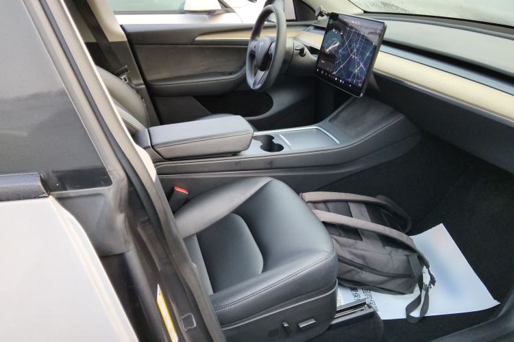 Used Tesla Model Y 2021 Long-Range All-Wheel-Drive Version 3D7