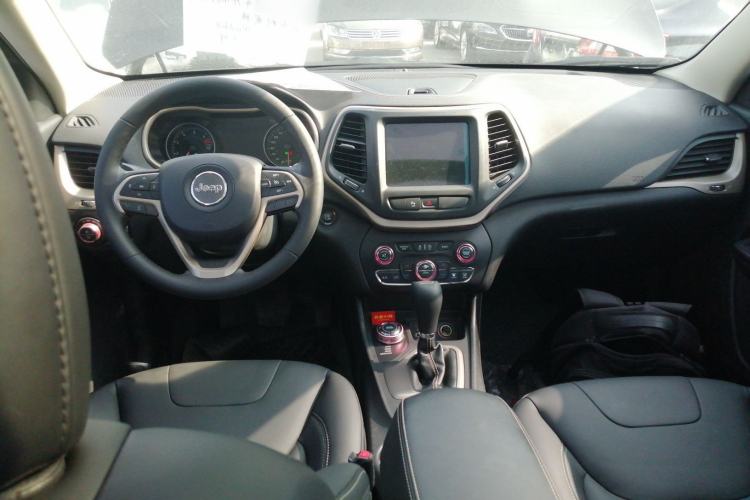 Used  Cherokee 2016 2.4L Professional Smart Version