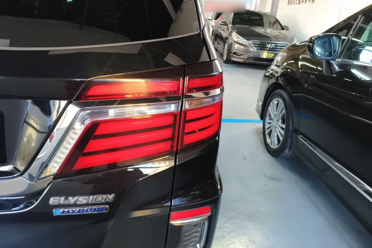 Used Honda Elysion 2019 2.0L Hybrid Luxury Edition
