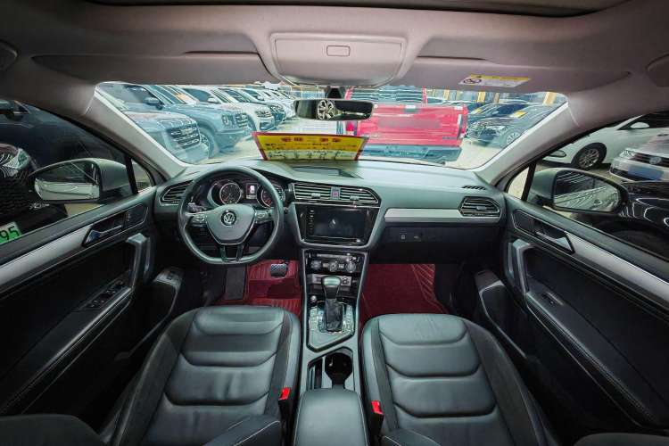 Used Volkswagen Tiguan L 2019 Revised 330TSI Automatic Two-Wheel Drive Smart & Luxury Edition China VI Standard
