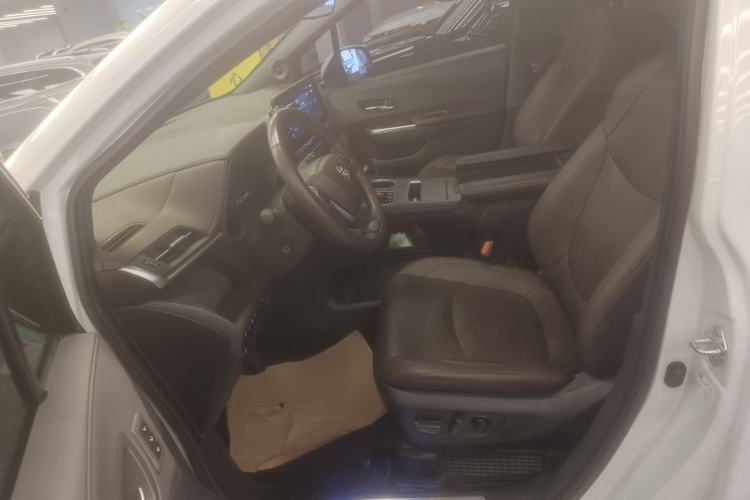 Used Toyota Sienna 2021 2.5L Hybrid Platinum Edition